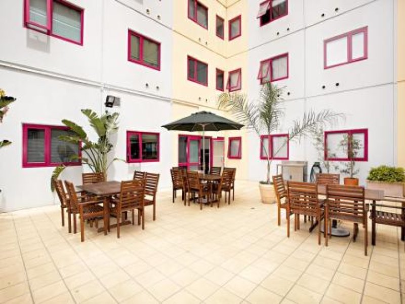 Fantastic opportunity - make an offer! Picture 2