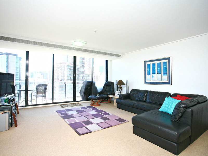 Impressive Inner City Home! Picture 2