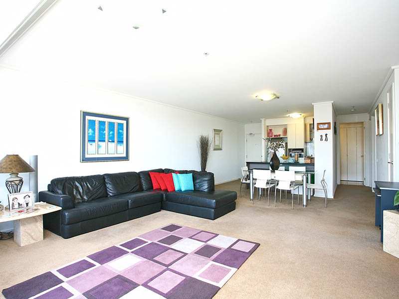 Impressive Inner City Home! Picture 3