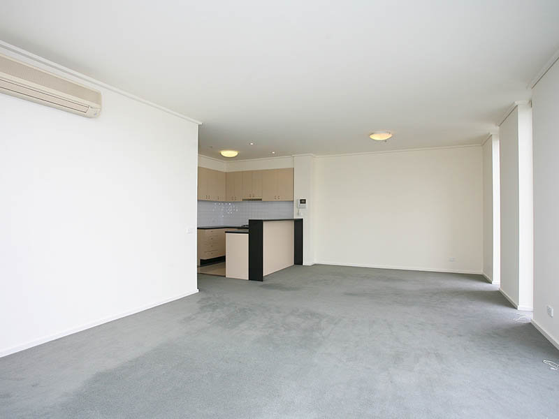 Modern Southbank style Picture 3