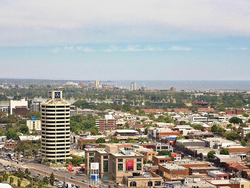 Spacious ‘Home' in the heart of Southbank Picture 1