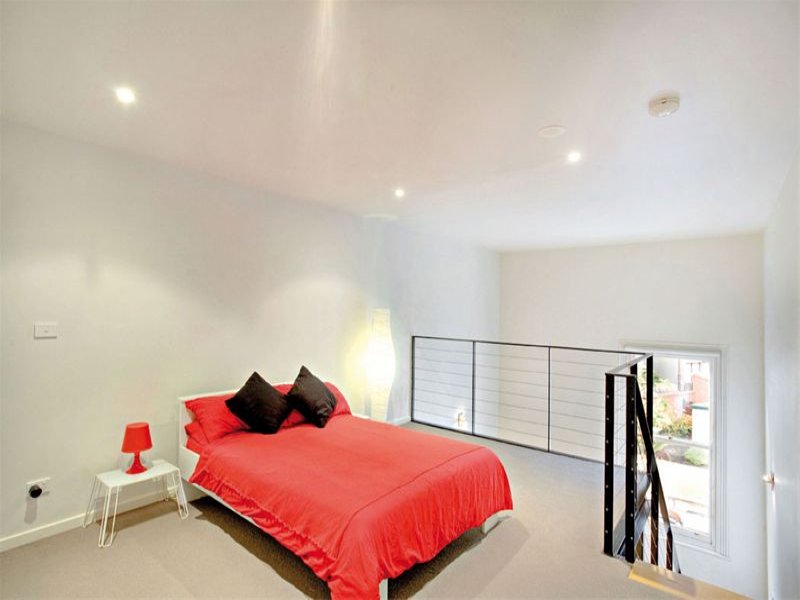 Unique, modern and stylish Picture 3