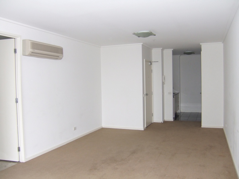 Melbourne Tower 19th floor, 173 City Rd: Walk To Work! Picture 1