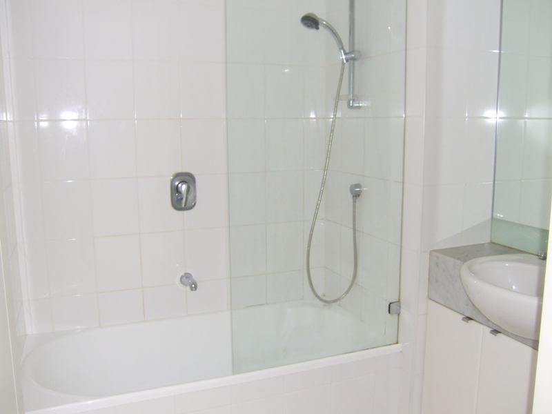 Melbourne Tower 19th floor, 173 City Rd: Walk To Work! Picture 3