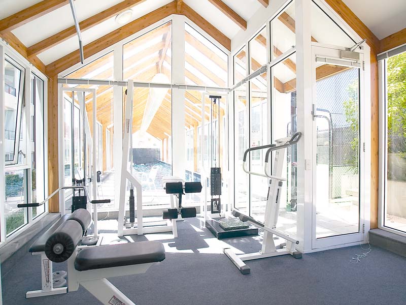 Rivergarden Condos Ground floor, 79 Whiteman St: Convenient Location! Picture 2