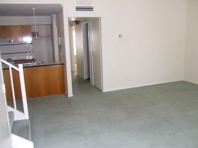 Southbank Gardens, 114 Dodds St: Soak Up Southbank! L/B Picture