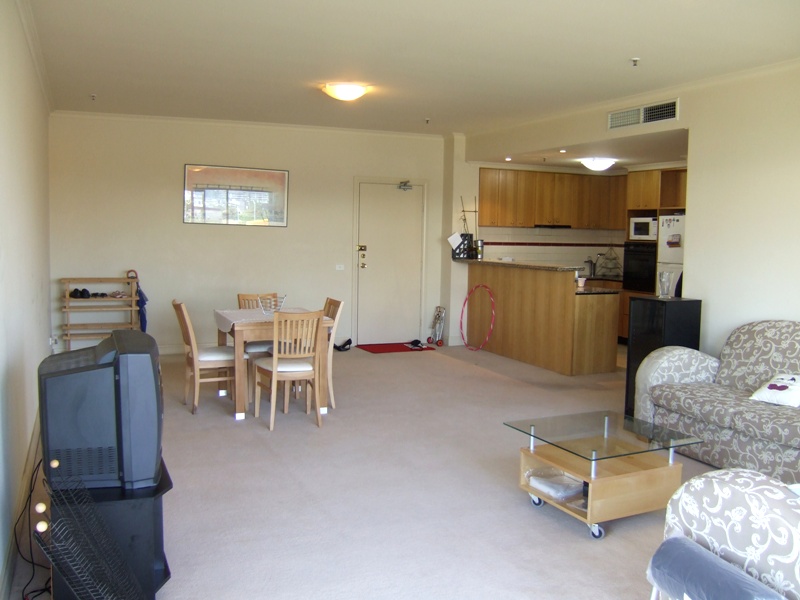 Sovereign FULLY FURNISHED, 8 Wells St: Your Search Ends Here! Picture 3