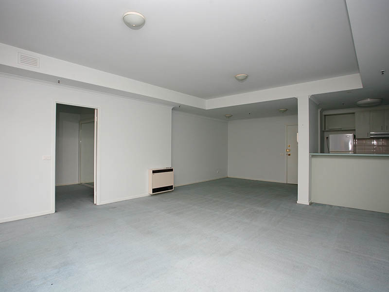 City fringe convenience Picture 3