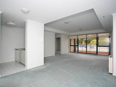 City fringe convenience Picture