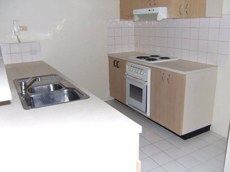 165 La Trobe Street, Ground Floor: Superb City Living! Picture 1