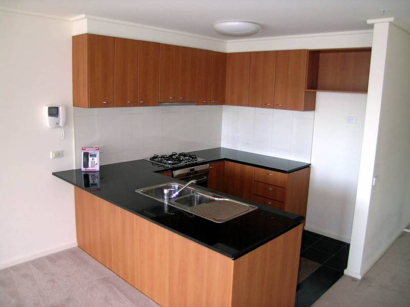 Summit 15th floor, 163 City Rd: Spacious Inner City Living! Picture 2