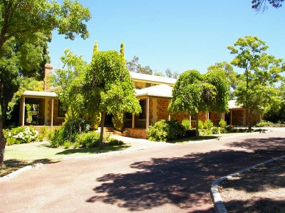 126 ACRES WITH MAGNIFICENT HOUSE & FACILITIES Picture