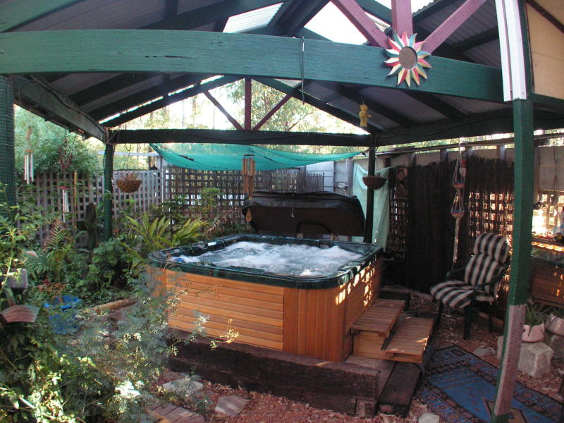 5 ACRE PROPERTY WITH UNIQUE HOME Picture 3