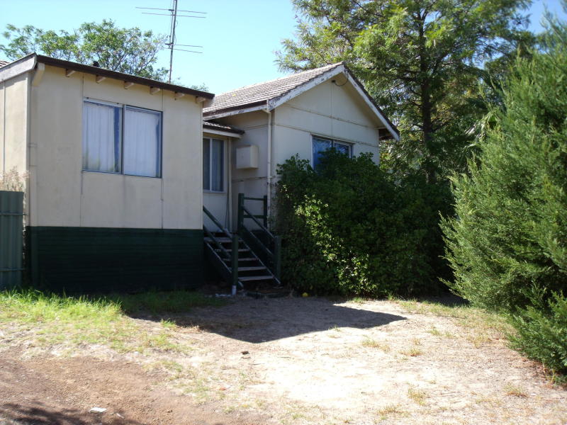 COUNTRY COTTAGE Picture 1