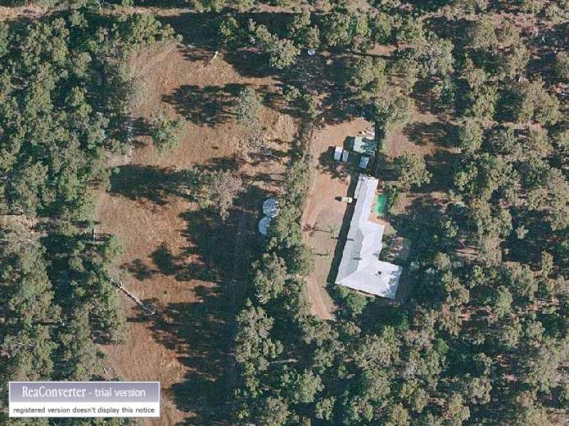 SPACIOUS 5 BEDROOM HOME ON SECLUDED 9 ACRE PROPERTY Picture 2