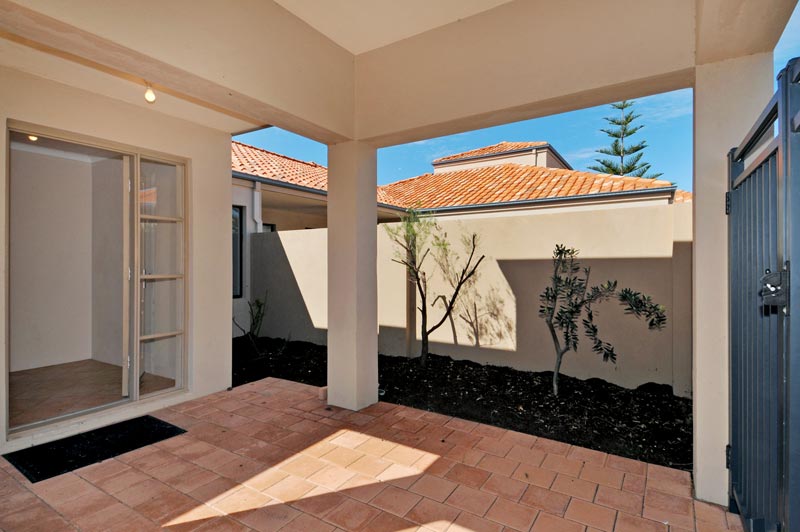 LIVE THE HOLIDAY LIFESTYLE EVERY DAY OF THE YEAR! Picture 2