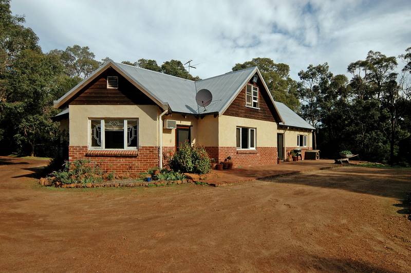 Rustic Hideaway Picture 1