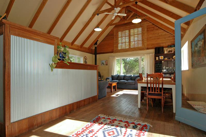 Rustic Hideaway Picture 3