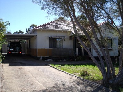SPACIOUS HOME ON LEVEL BLOCK Picture