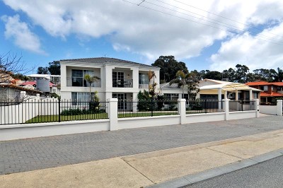 HALLS HEAD MANSION Picture HALLS HEAD MANSION Picture