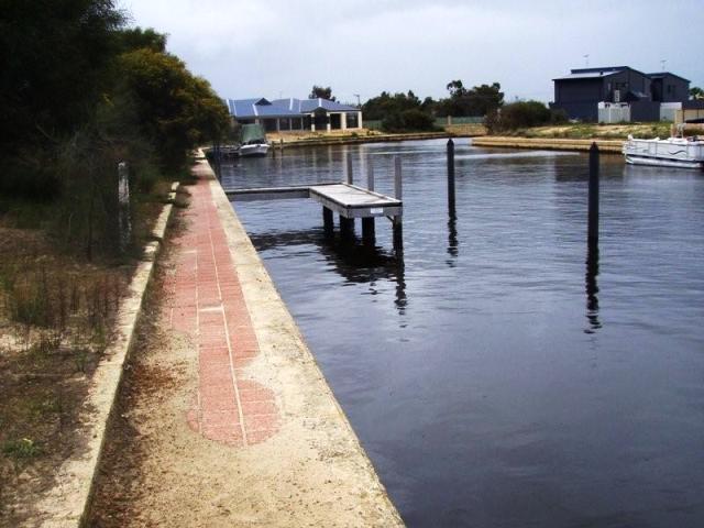 BUILD YOUR DREAM HOME Picture 3