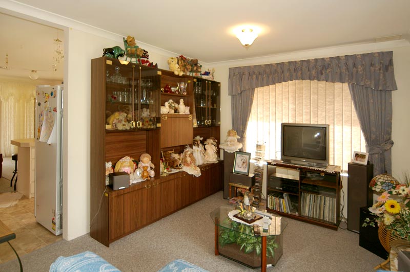 GREAT LOCATION, GREAT PRICE! Picture 2