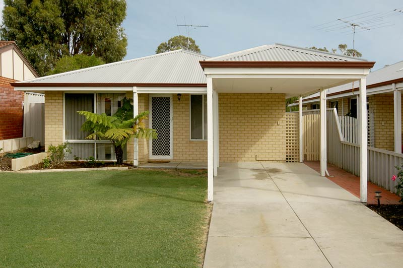 GREAT LOCATION, GREAT PRICE! Picture 1