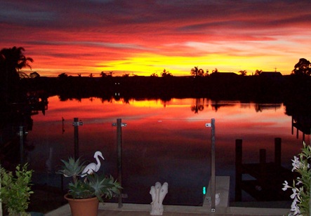 LIFESTYLE MASTERPIECE IN SUPERB WATERFRONT LOCATION Picture 2