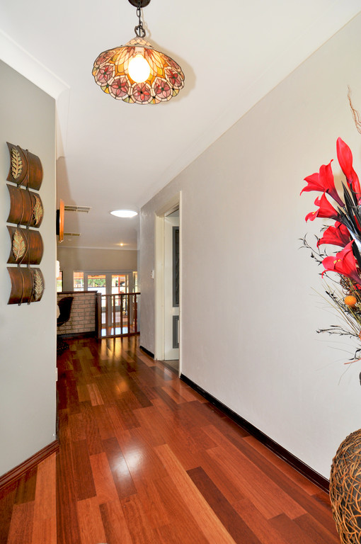 SLIP INTO SOMETHING MORE COMFORTABLE ! Picture 2