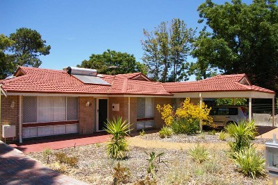 IMMACULATELY PRESENTED HOME OPPOSITE LUSH GREEN PARKLAND Picture