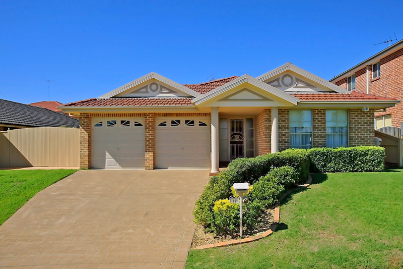 Classy and Single with side access Picture 1