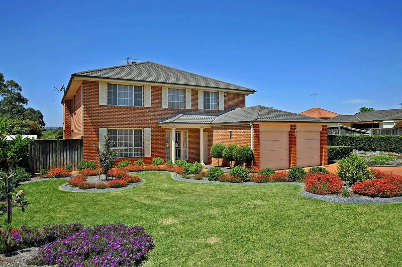 Looking for a property with side access? Picture 1