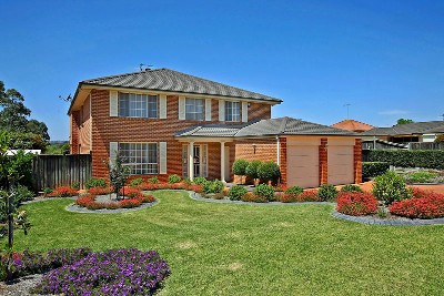 Looking for a property with side access? Picture