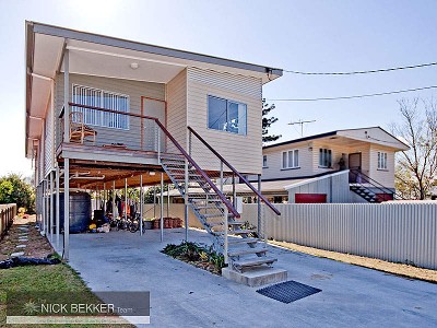 FANTASTIC INVESTMENT: NEAR NEW INNER-CITY HOME Picture