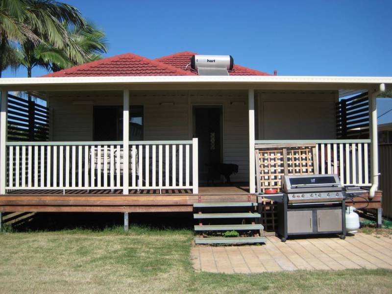 Cute Cottage with rear deck Picture 3