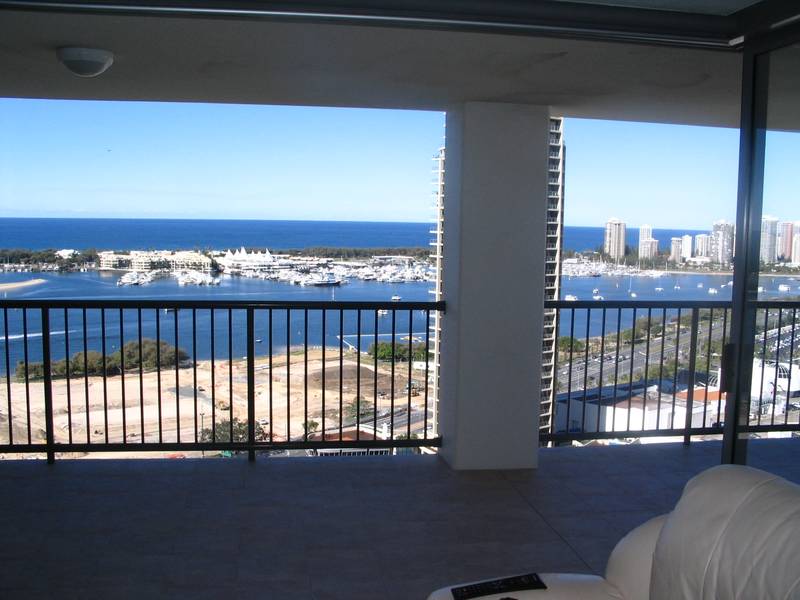 HIGH & MIGHTY, MASSIVE 3 BEDROOM APARTMENT ON A HIGH FLOOR IN THE EAST TOWER OF THE POPULAR "NEXUS" COMPLEX IN Picture 1