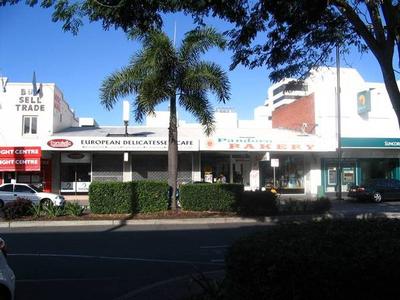 HIGH PROFILE - RARE PROMINENCE - BEST LOCATED RETAIL POSITION IN SOUTHPORT Picture HIGH PROFILE - RARE PROMINENCE - BEST LOCATED RETAIL POSITION IN SOUTHPORT Picture