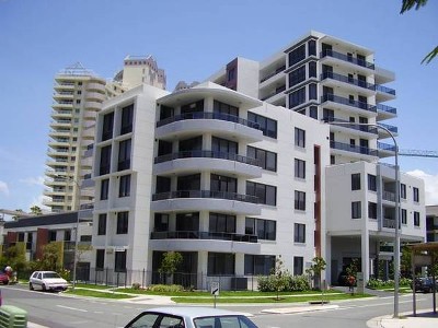 LUXURIOUS 'DUNES' BY THE BROADWATER. PRICE DRASTICALLY REDUCED BY $40,000. ALMOST NEW!! BELOW REPLACEMENT COST! Picture