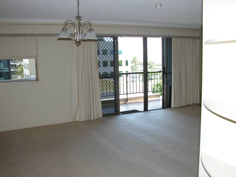 RARE 3 BEDROOM UNIT IN POPULAR 