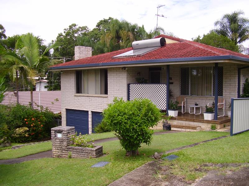 BEAUTIFUL HOUSE PLUS SELF-CONTAINED GRANNY FLAT... JUST BRILLIANT! Picture 1