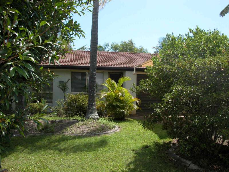 BARGAIN 2 BEDROOM DUPLEX - IDEAL FOR GARDEN LOVERS Picture 1