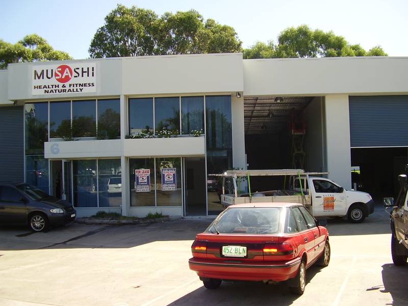 THE BEST VALUE SHOWROOM WAREHOUSE IN PRIME LOCATION OFF SOUTHPORT-NERANG ROAD Picture 2