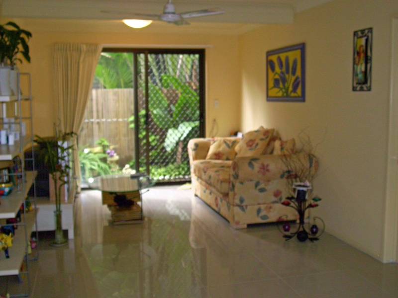 FIRST HOME BUYERS - HERE'S YOUR CHANCE TO OWN THIS BOUTIQUE COURTYARD BEAUTY Picture 2