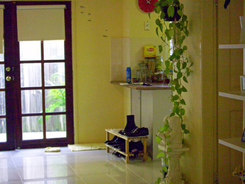 FIRST HOME BUYERS - HERE'S YOUR CHANCE TO OWN THIS BOUTIQUE COURTYARD BEAUTY Picture 3