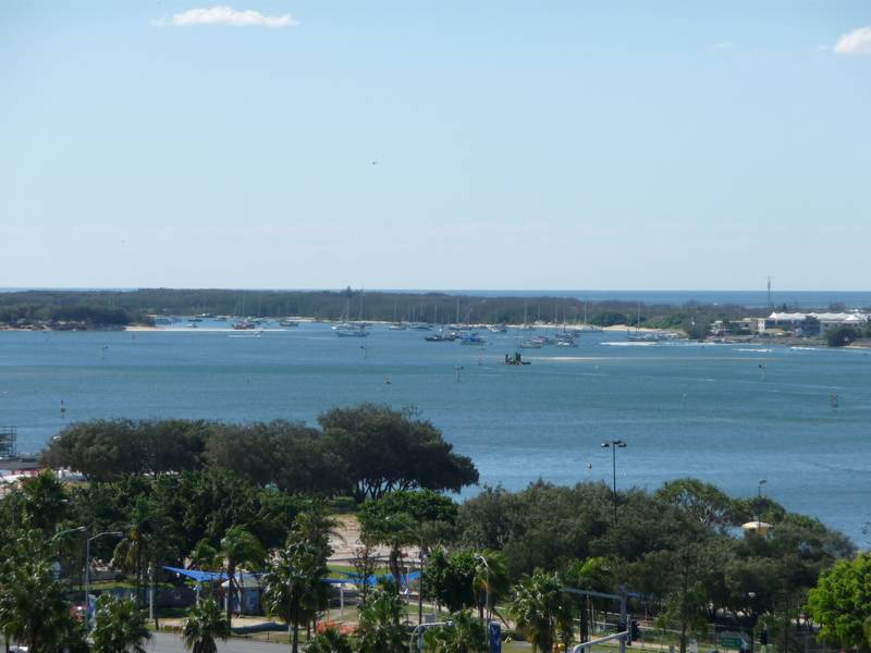 OCEAN & BROADWATER VIEWS FROM THIS 10TH FLOOR NORTH EAST SUPER SIZE WHOPPER! Picture 2