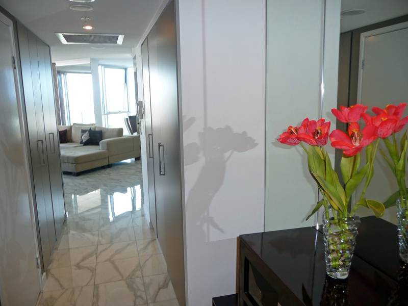 STUNNING!!
ELEGANT!!
SUPERB!! BRILLIANT EX-DISPLAY UNIT. Picture 3