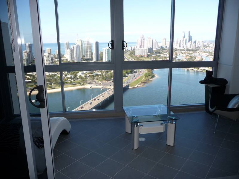 VIEWS, VIEWS, VIEWS!!! Picture 1