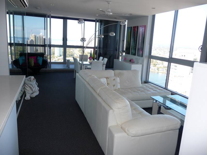 VIEWS, VIEWS, VIEWS!!! Picture 3