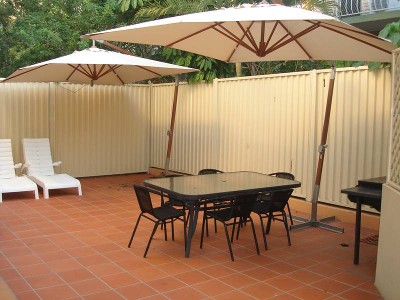 ENTERTAINERS DELIGHT IN HEART OF SURFERS PARADISE Picture