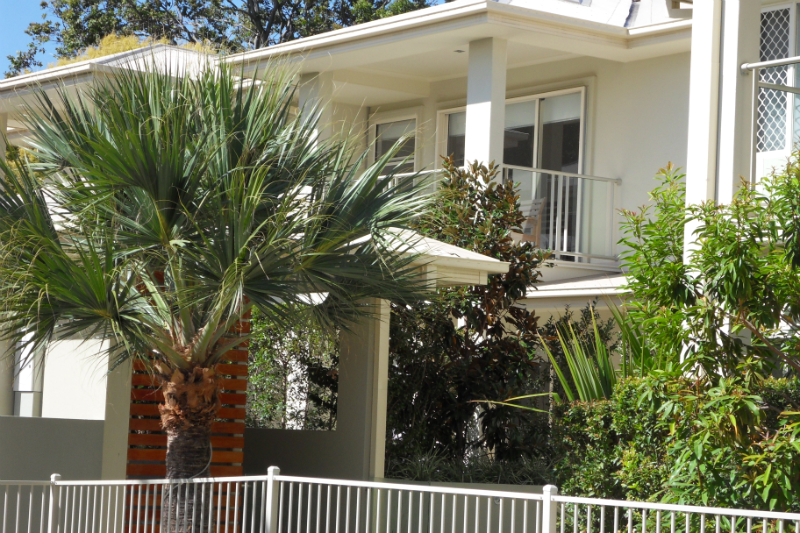 LIFESTYLE ON GORDON... IT'S FABULOUS! All Offers around the mid $500,000 range. Picture 2